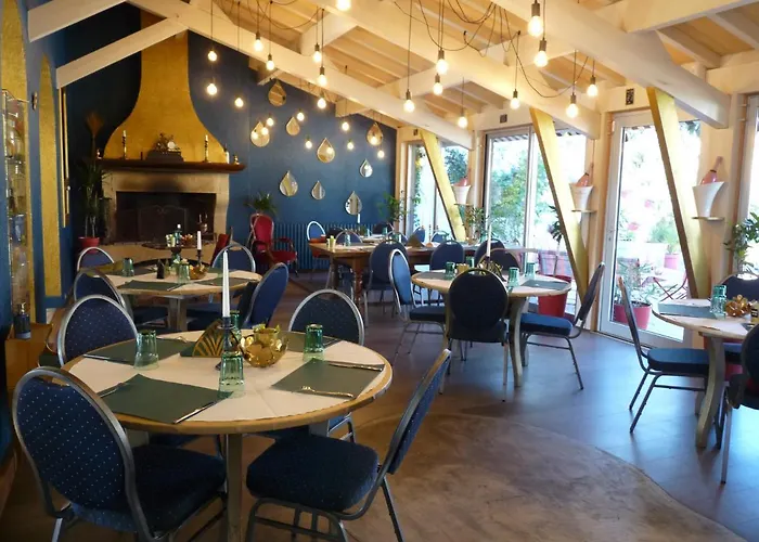Hotel Restaurant Le Chanel Villieu